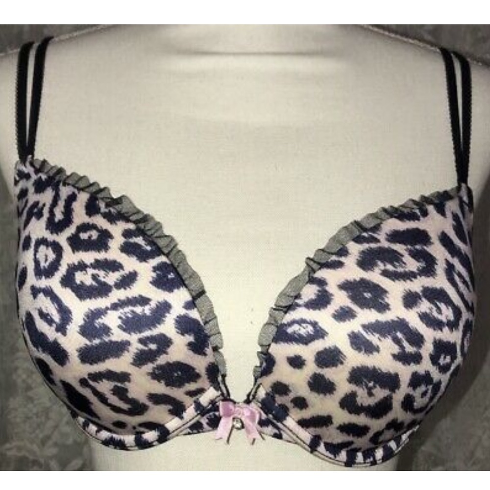 EUC Victoria’s Secret Very Sexy Push Up Bra 32D - Picture 7 of 8